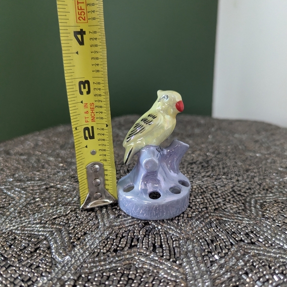 Adorable Vintage Yellow Bird Flower Frog Lusterware - Picture 4 of 4